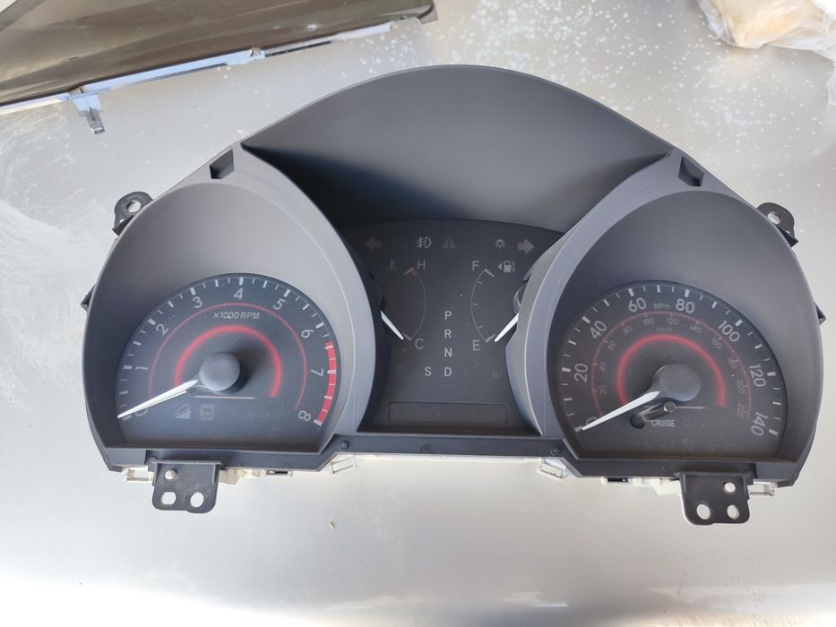 Щиток прибор от toyota highlander 4wd