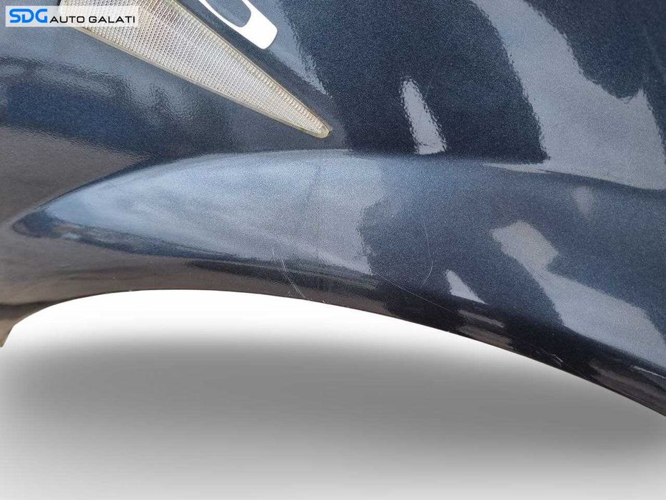 Aripa Dreapta Fata Renault Megane 2 Cabrio 2002 - 2008 (Zgarieturi Superficiale) [LC4572]