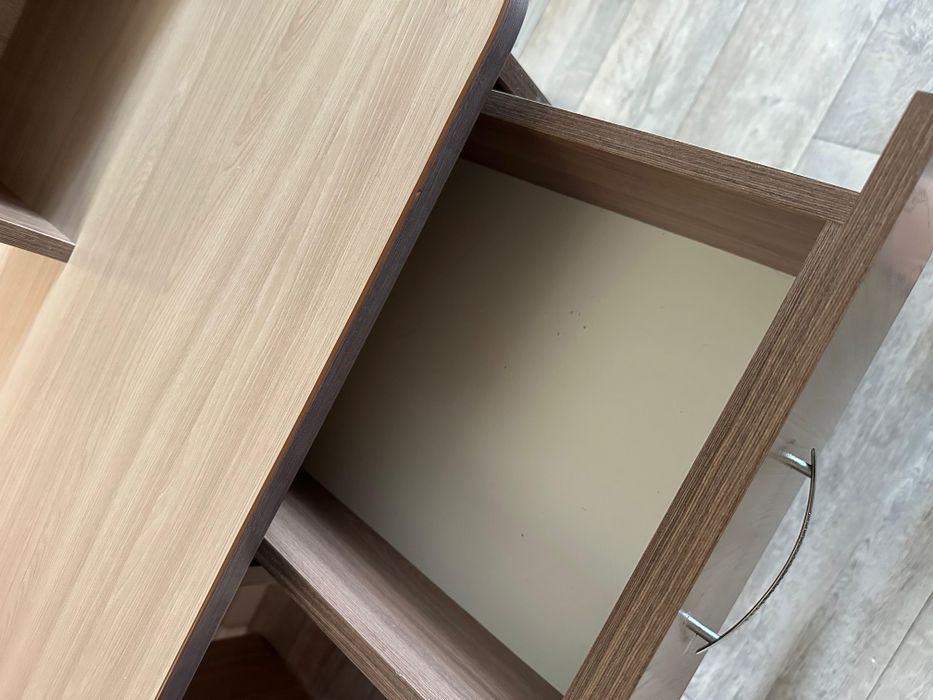 Продам компьютерный стол