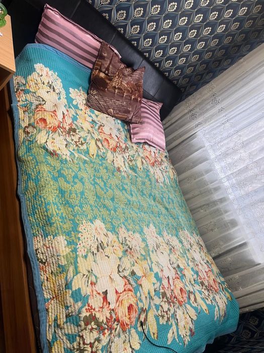 Диваны в хорошем состояний