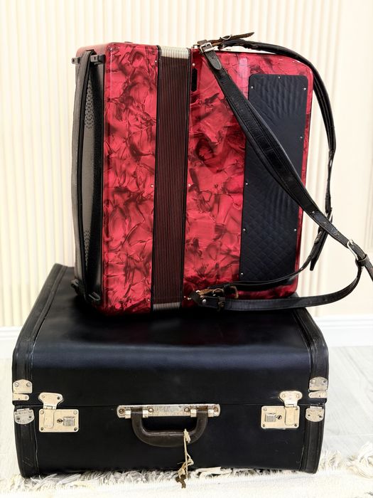 Бесқатар баян пятирядный