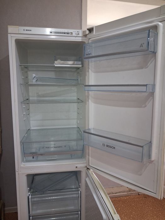 Продаю холодильник 60 000 тг