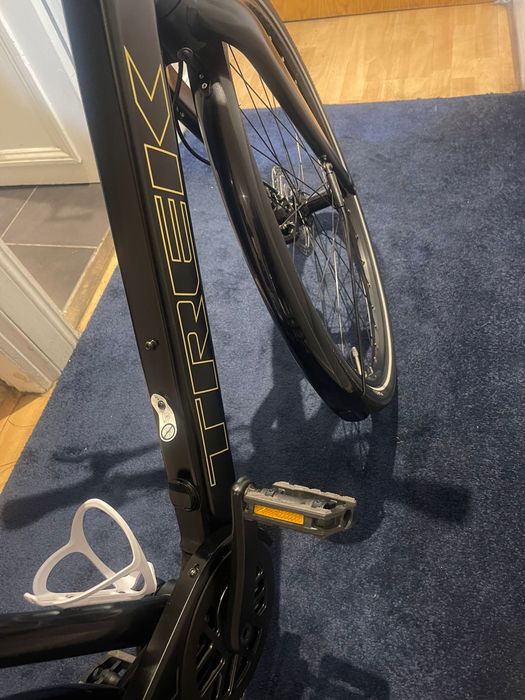 Bicicleta electrica trek FX+ 2 LT 2026 (aproape noua)