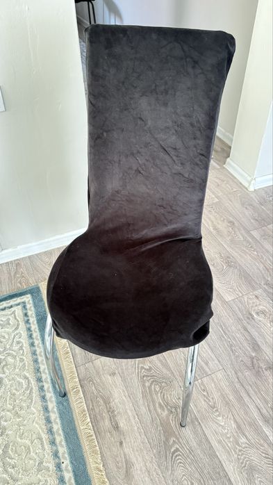 Стол кухины с стулями