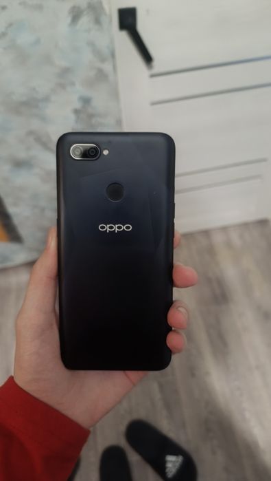 Продам Oppo a12.