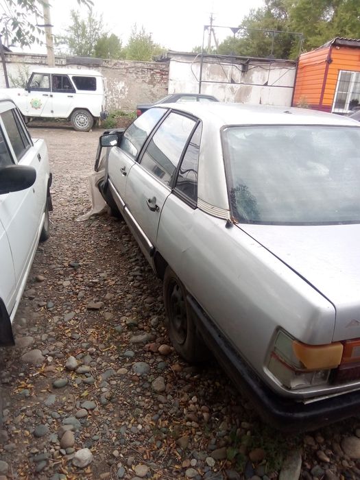 Продам две ауди 100