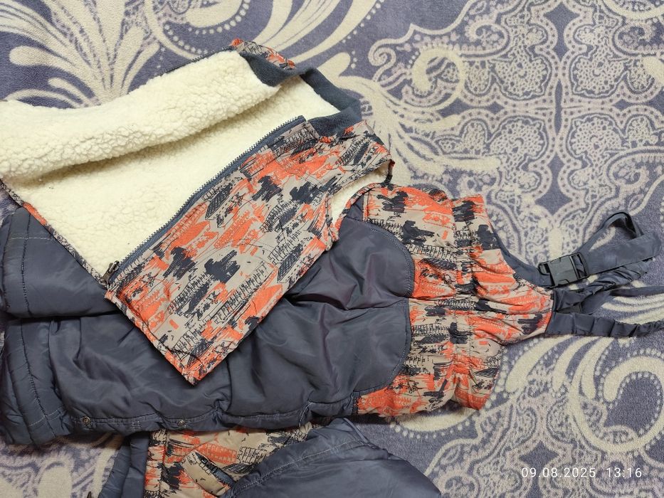 Зимний комбинезон для малыша