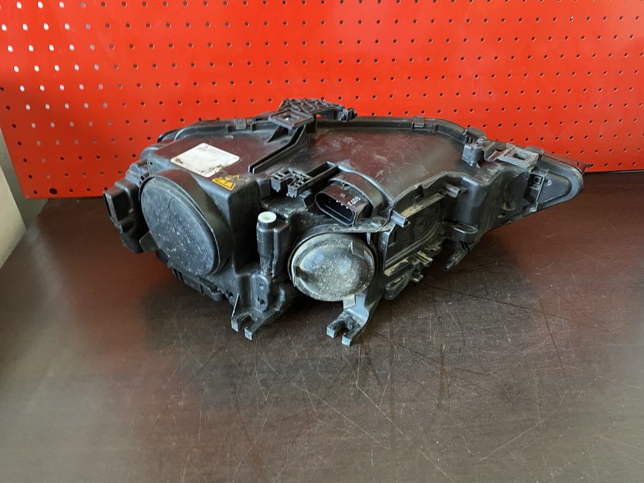 Far stanga bixenon si led fara adaptiv Audi A4 B8 facelift an 12-16