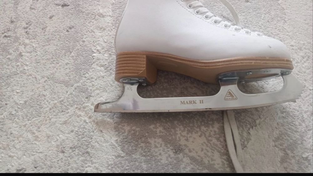 Коньки для фигурного катания