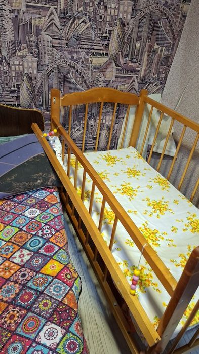 Кроватка детская с матрасом