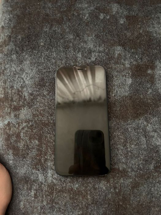 продам или обменяю айфон 12