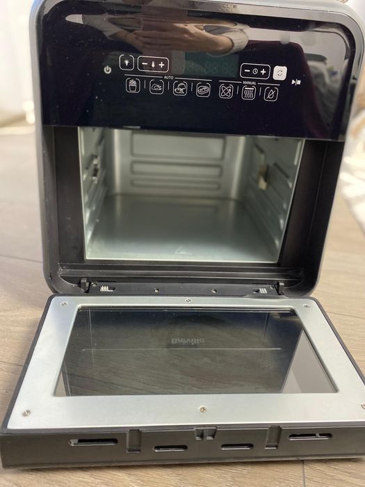 Vand Airfryer 2000W capacitate 10,6 l