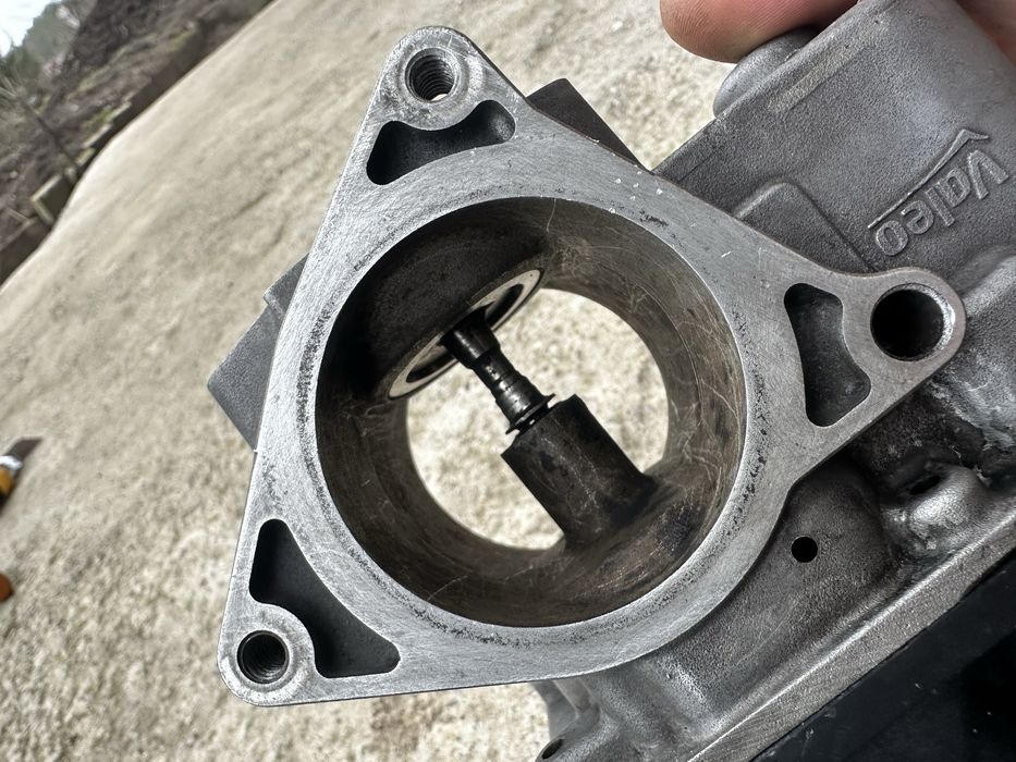 ЕГР/EGR клапан Audi VW 2.0 TDI 143к.с