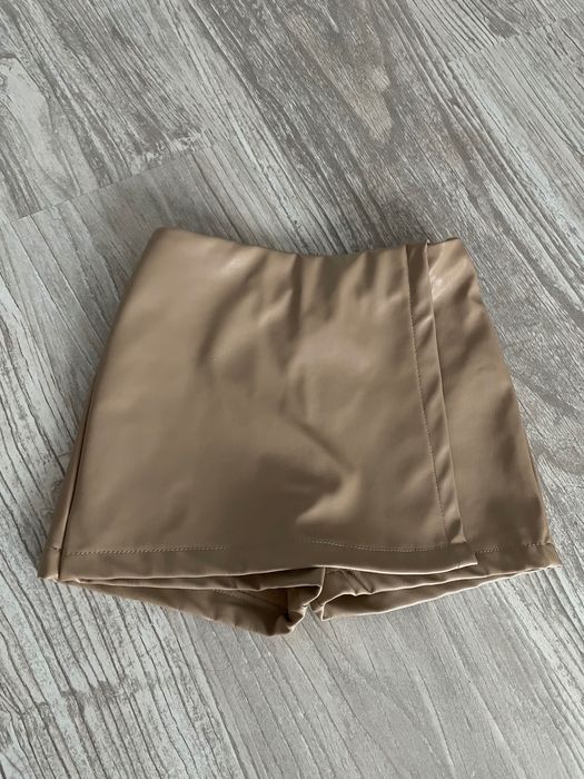 запазени дрехи за момиче 3-4 години