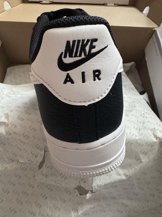 Nike Air Force 1 Black and White