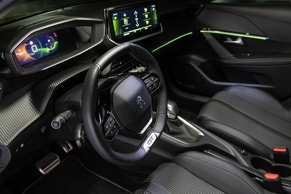 Пежо 2008 Peugeot 2008 2021година бензин дизел електрически На части!!