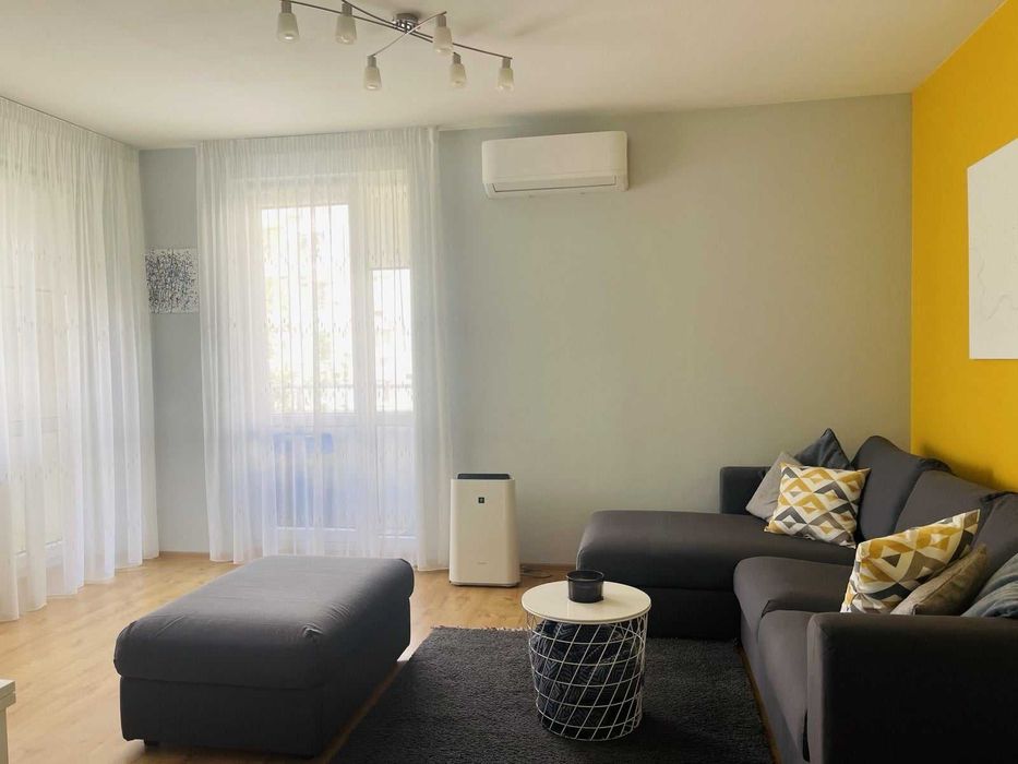 Дава се под наем Двустаен апартамент в София, Витоша - 70 кв.м за 484.5 € - Снимка #1