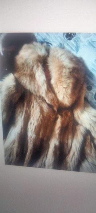 Продам срочно шубу Лиса