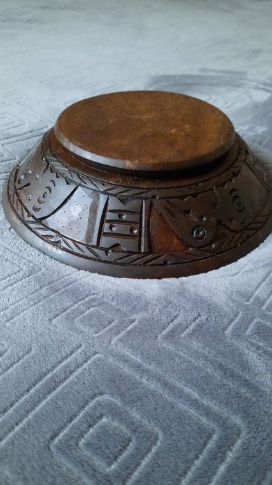 Bowl tribal vechi