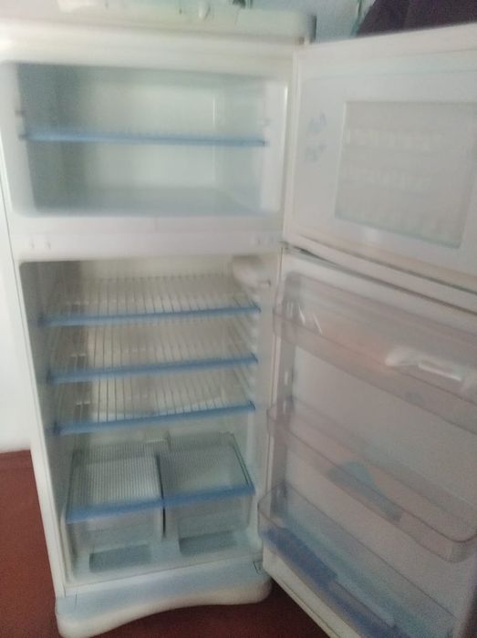 Продам холодильник.