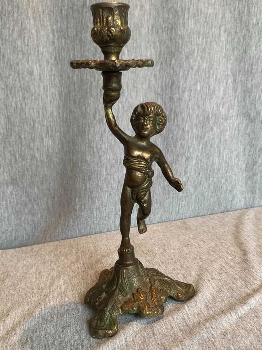 Сувенирен  месингов свещник държач за свещ с ангел
