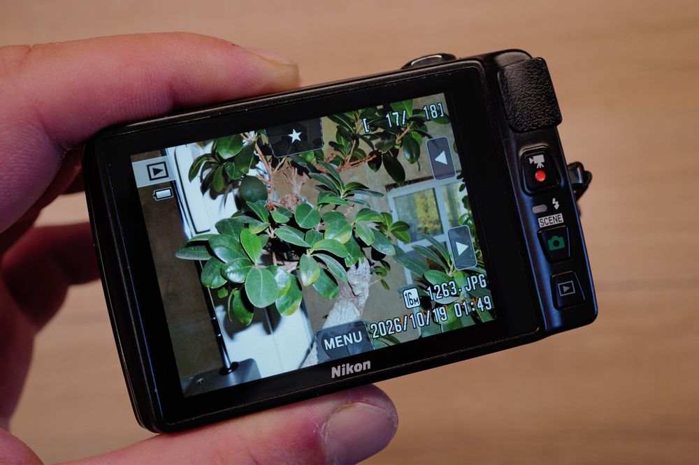 Aparat foto Nikon Coolpix S4200 Touchscreen 16Mp Compact digital de TOP cu SD card ITP Data Ora pe poza