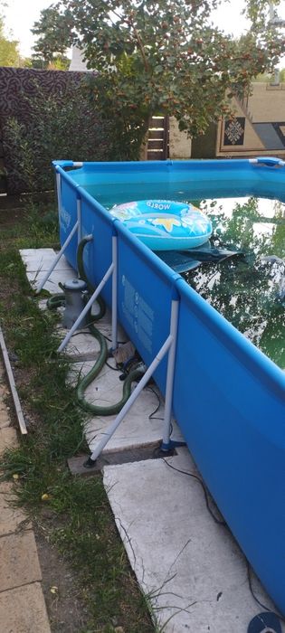 Продам бассейн каркасный почти новый