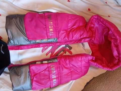 Два екипа 6  г. момче и момиче за 28 евро.