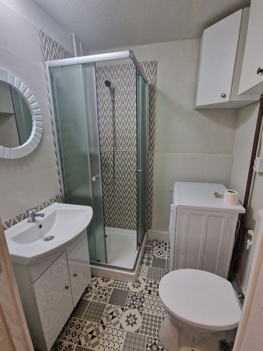 Vând apartament 2 camere tip x  la parter