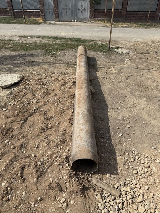 Труба большая, твердая