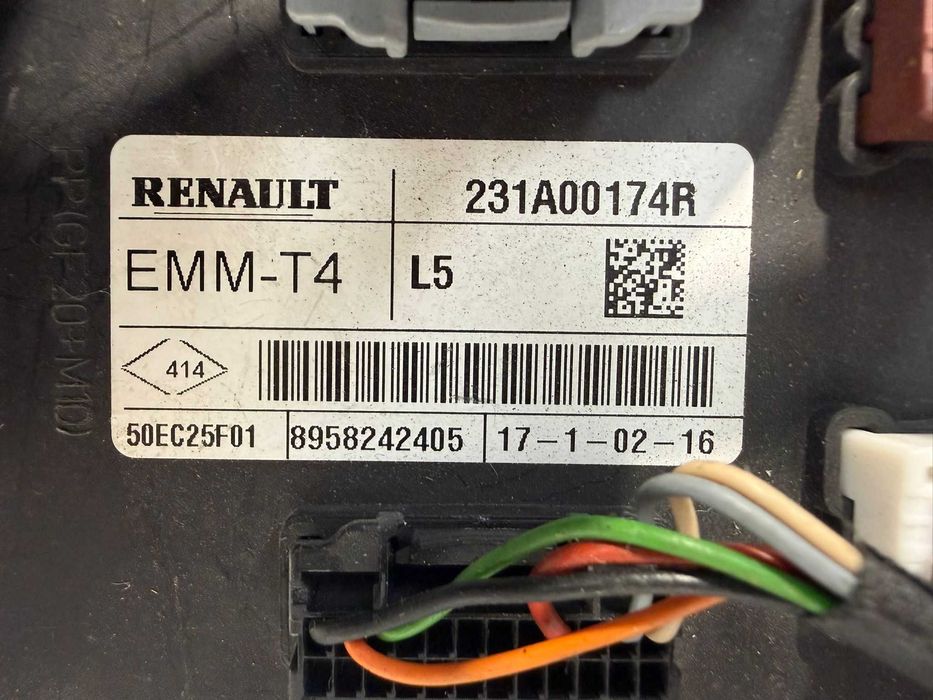 Modul confort BCM / Unitate caroserie (EMM-T4 L5) Renault Clio IV 231A00174R 2016 / [2012-2019] / (5B3)