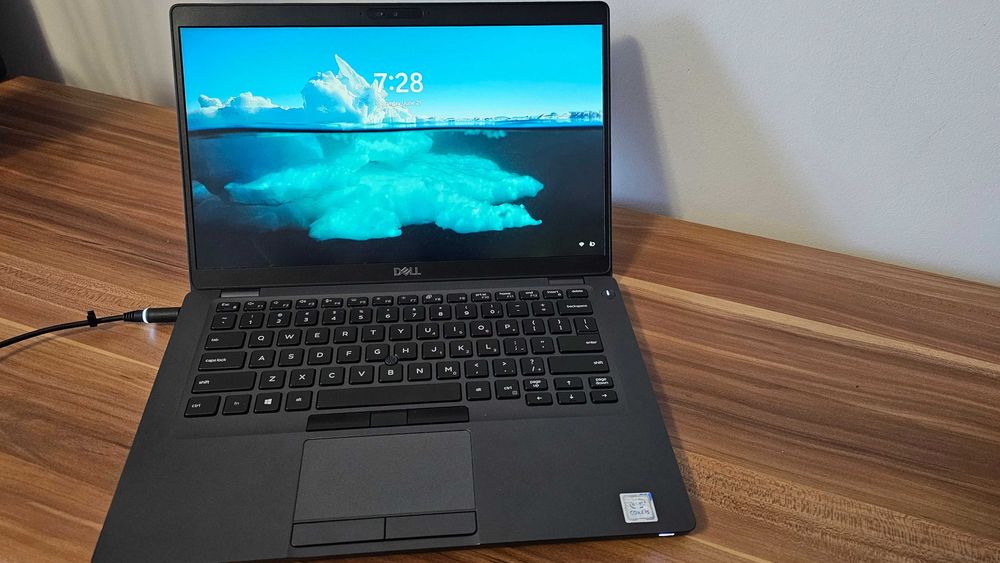 Dell Latitude 5400 i5-8365U | 16 GB RAM | SSD NVMe 256 GB | FHD | Stare excelentă