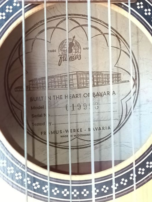 Chit.Vintage Framus