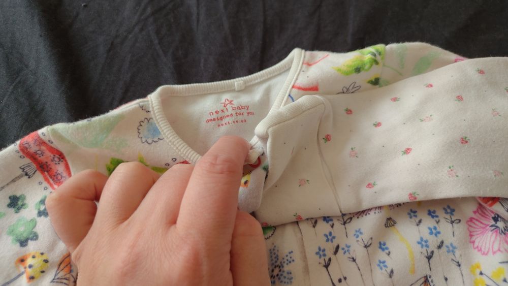 Бебешки дрешки различни модели