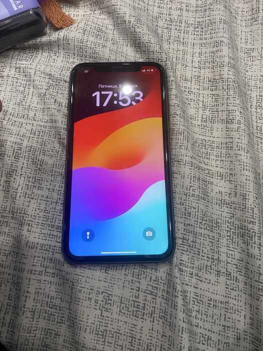 Срочно продам айфон 11 64 гб