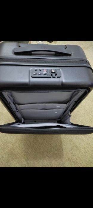 Продам чемодан новый