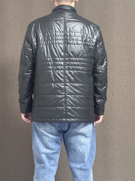 Продам верхнюю одежду