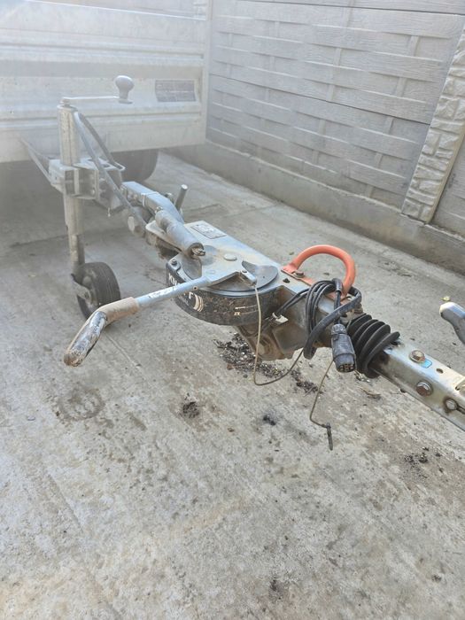 Remorca Humer 750 kg