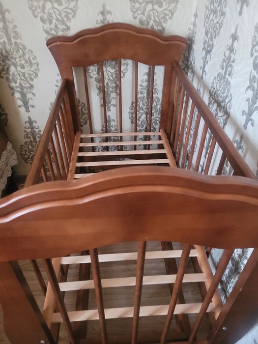 продам манеж дерево