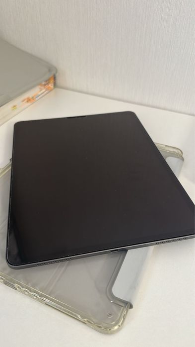 Продам Ipad pro 12.9диагональ 2021года