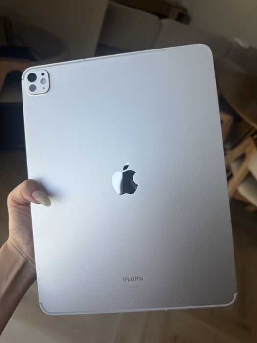 Продам Ipad pro 13 (M4)
