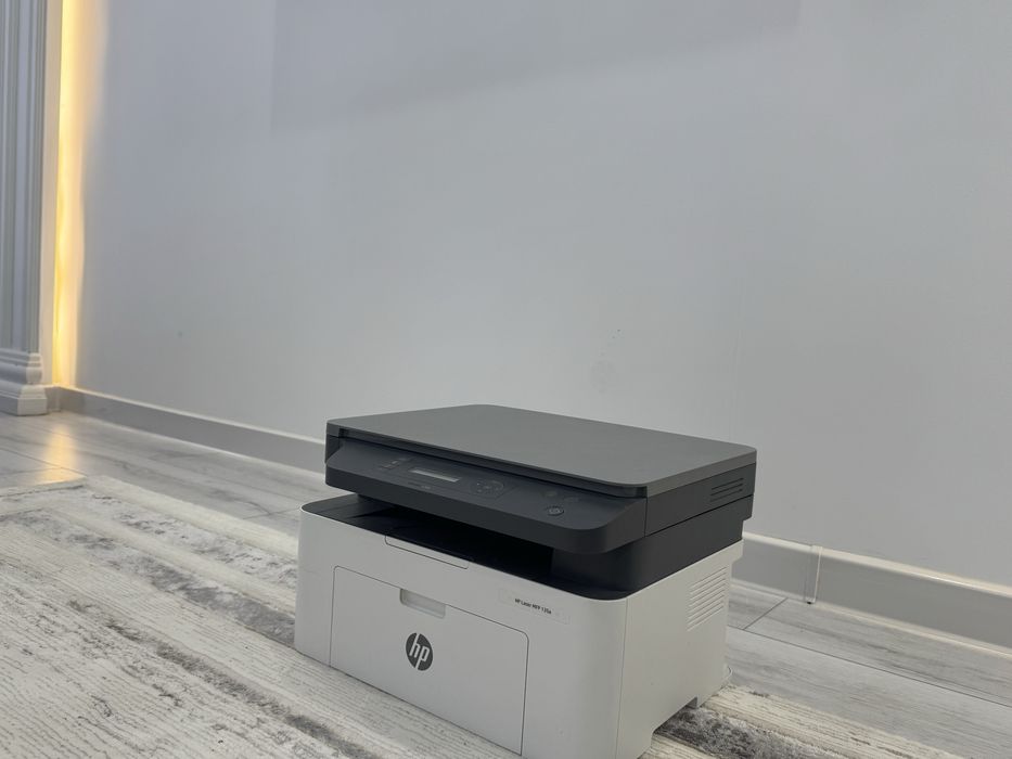 Продам почтый новый Принтер HP