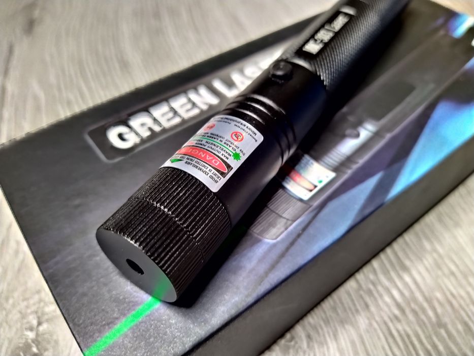 Laser MMC303 camping, vanatoare  cu 2 tipuri de efect de lumina, 10km!