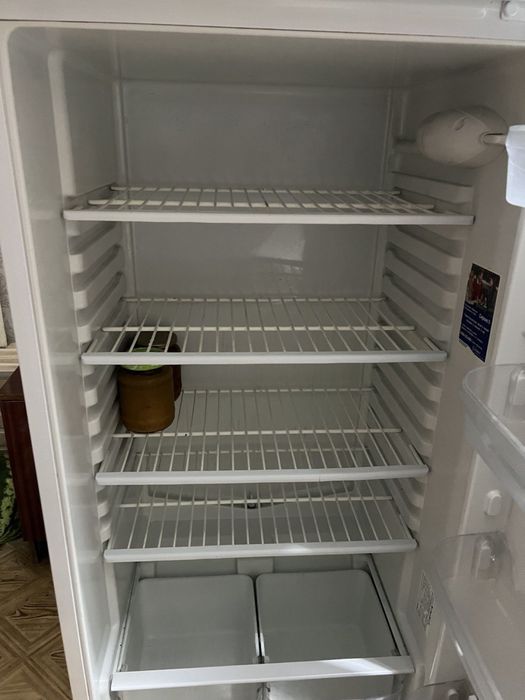 Холодильник Indesit срочно продается