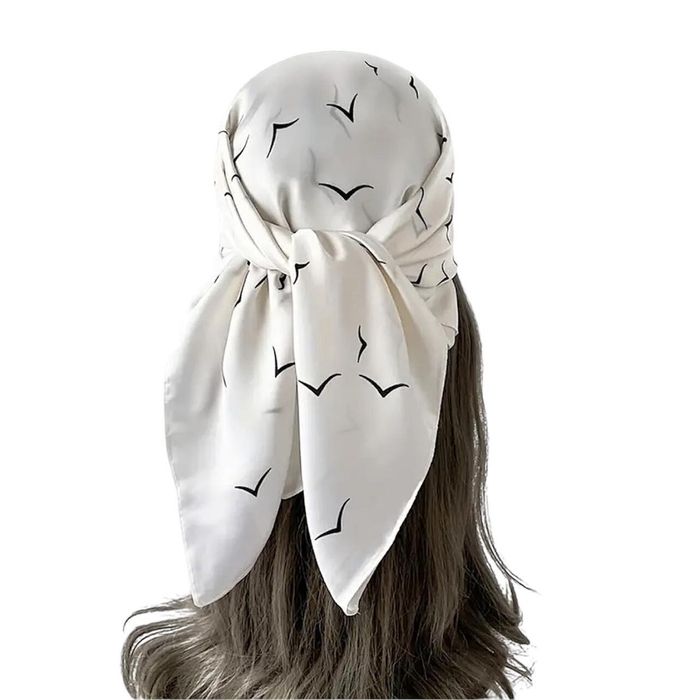 ТОП АКСЕСОАР Сатенени шалове в различни цветове и десени 70х70