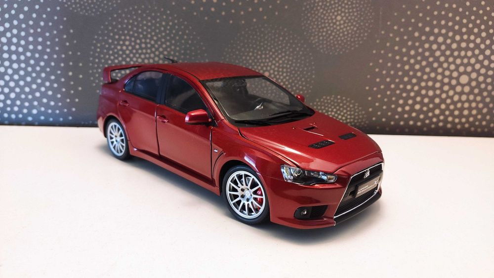 Macheta 1:18 Mitsubishi Lancer Evolution X 2004 – 1/18 Paudi Models