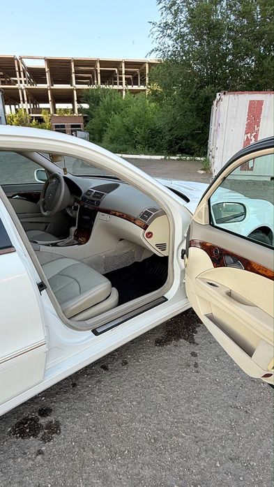 Mercedes W211 E260