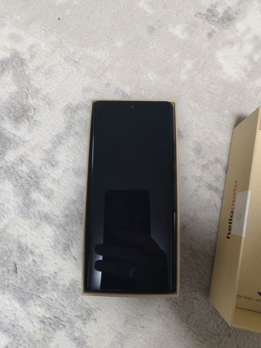 Продам смартфон Motorola edge 50pro