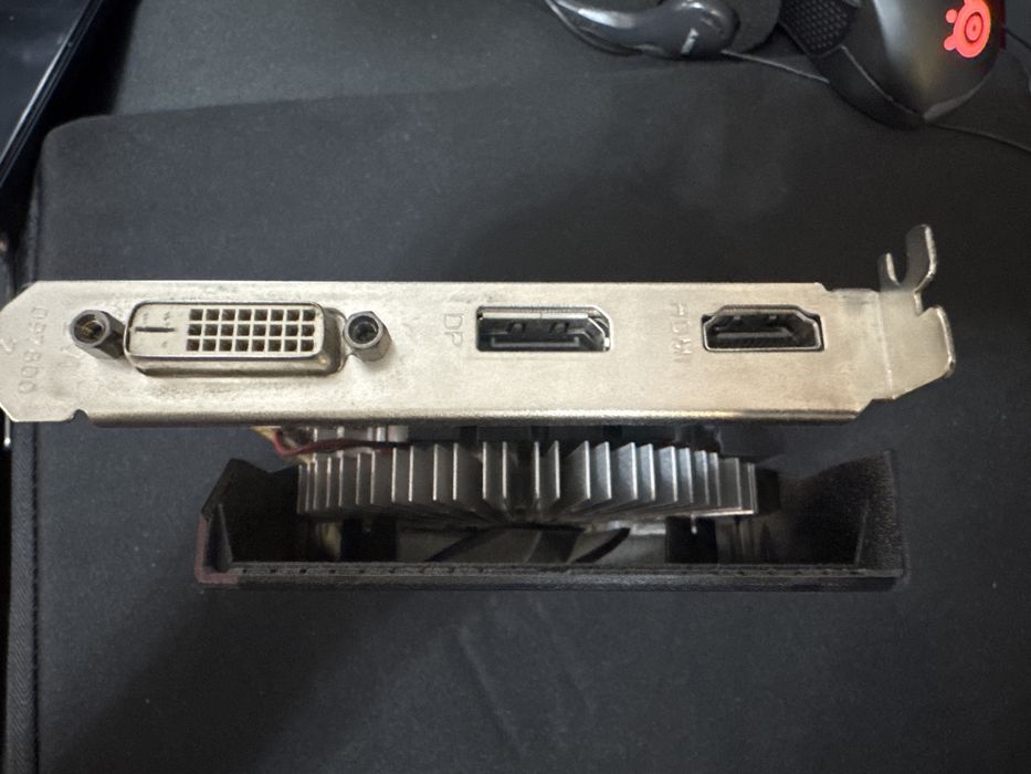 Видеокарта 1050 Ti