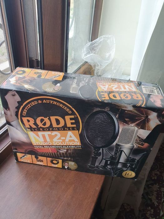 Студийный микрофон Rode NT2-A